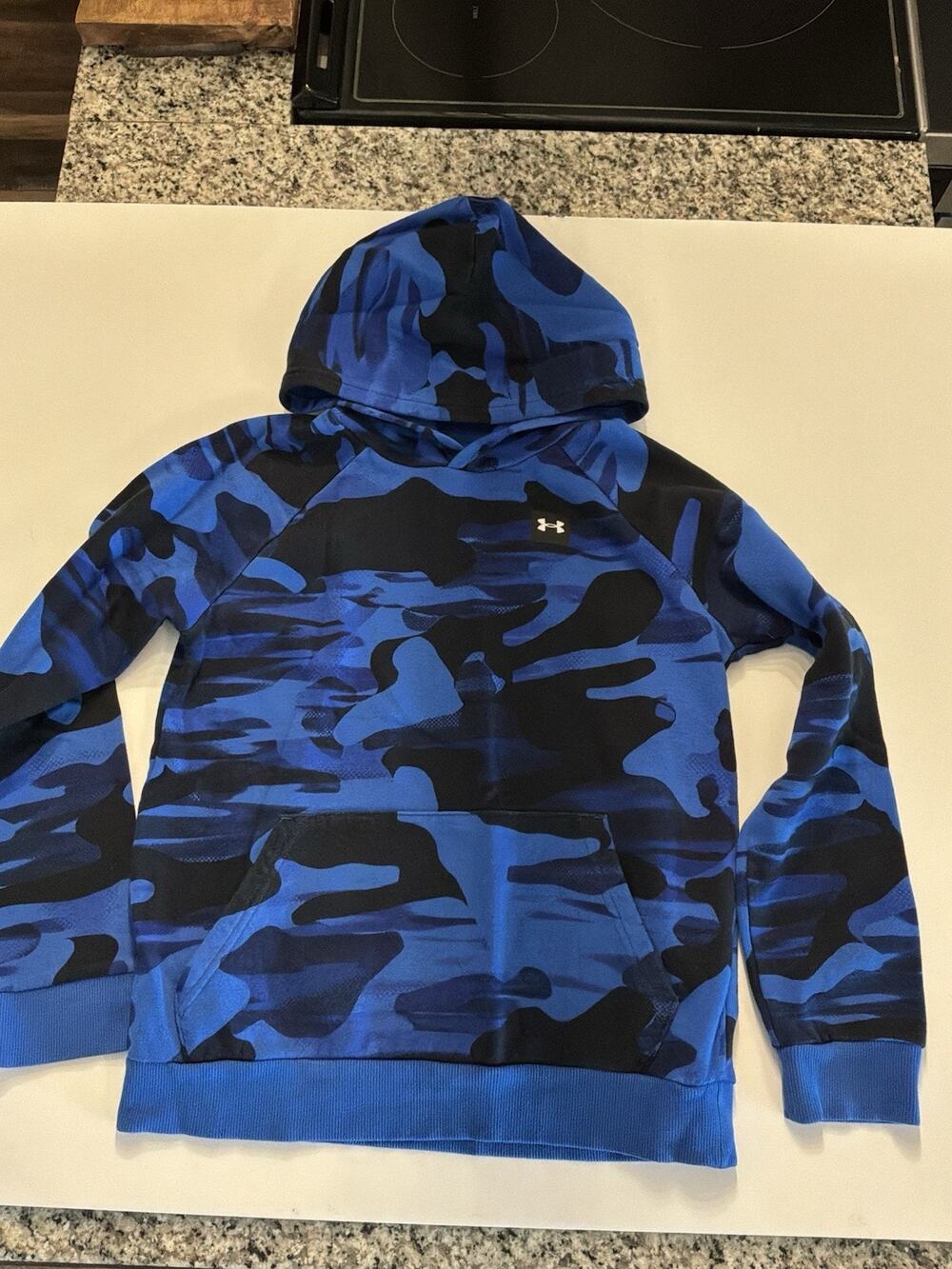 Boys Under Armour Blue Camo Hoodie Sweatshirt Size YLG